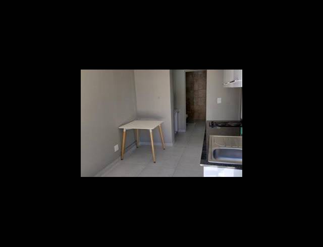 1 bed property to rent in WALMER ESTATE